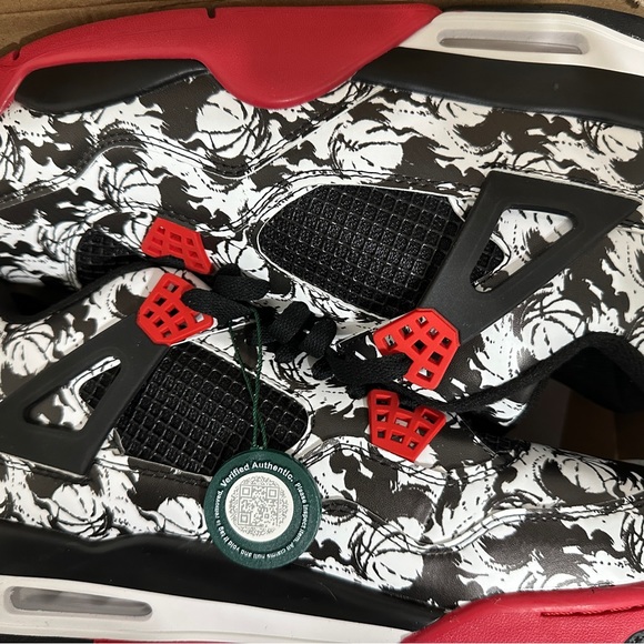 Jordan 4 Retro “Tattoo” (US 13) - Picture 2 of 8